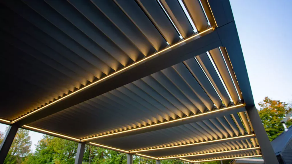 Why Choose Aluminum? 5 Unbeatable Benefits of a Modern Pergola for Your Outdoor Space