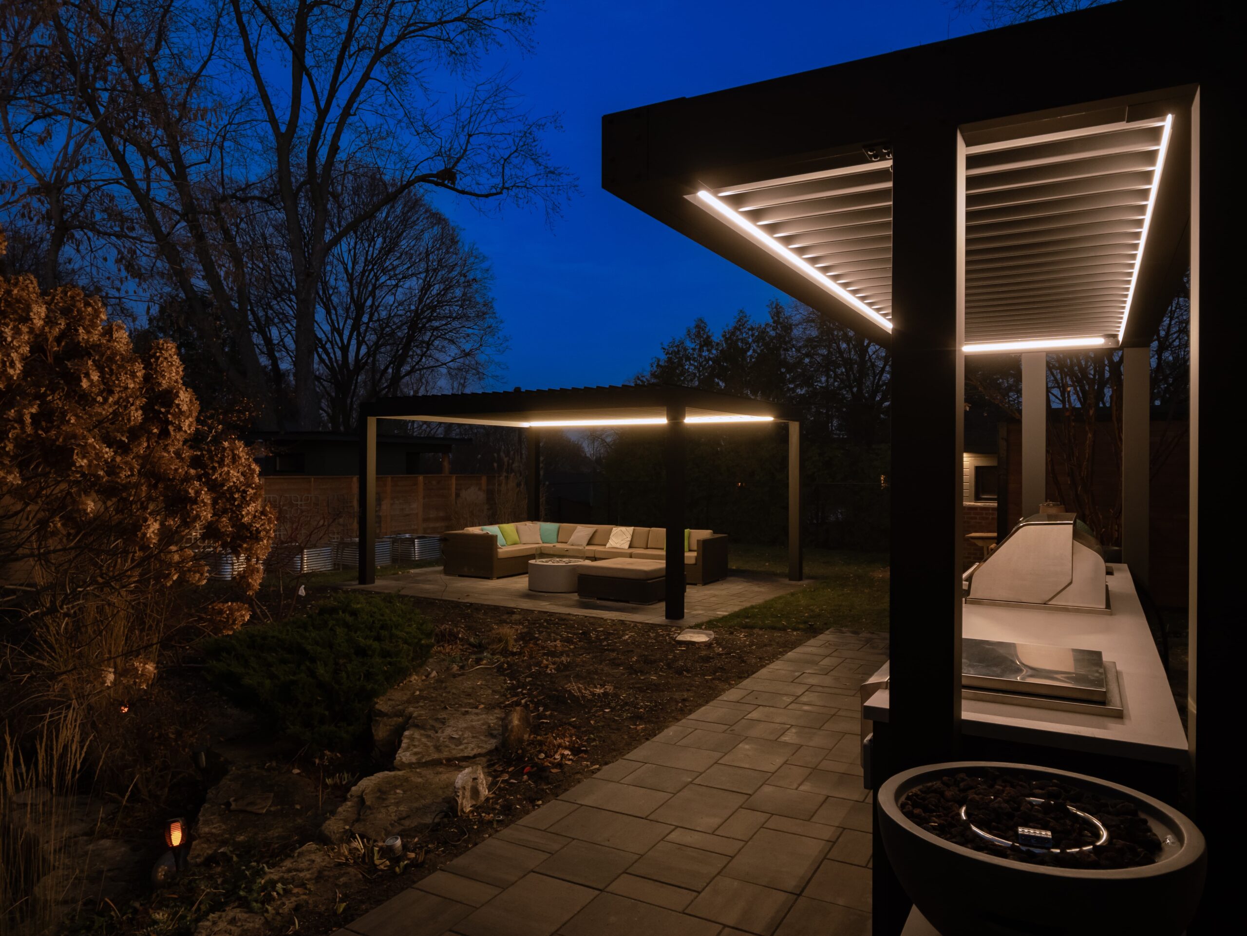 Custom Size BBQ Pergola Solutions for Outdoor Kitchen Cooking Spaces - Image 2
